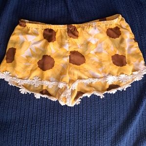 Show Me Your Mumu Sunflower Shorts Size Large